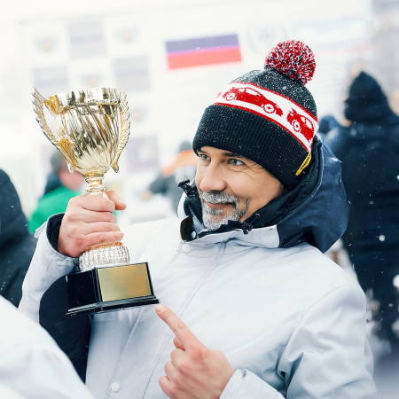 SHONX Porsche шапка с пумпоном, черный/белый/красный