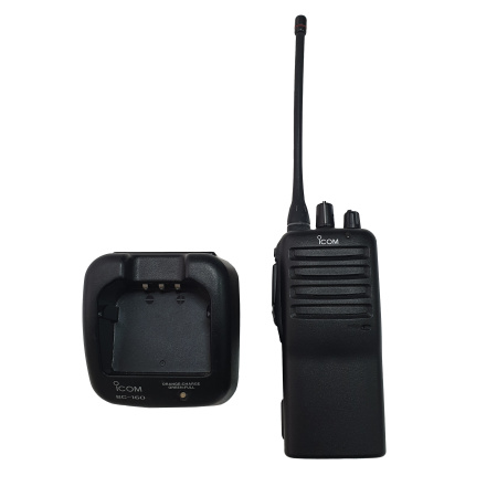 К-т радиосвязи б/у (3 рс/т Icom, 2 з/у, адаптер в автом. под Peltor, адаптер мех-ка под Peltor)